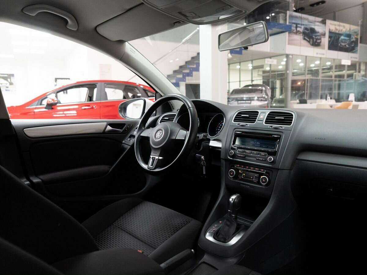 Купить Volkswagen Golf с пробегом. Фото: #15