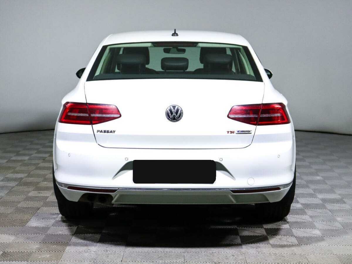 Купить Volkswagen Passat с пробегом. Фото: #4