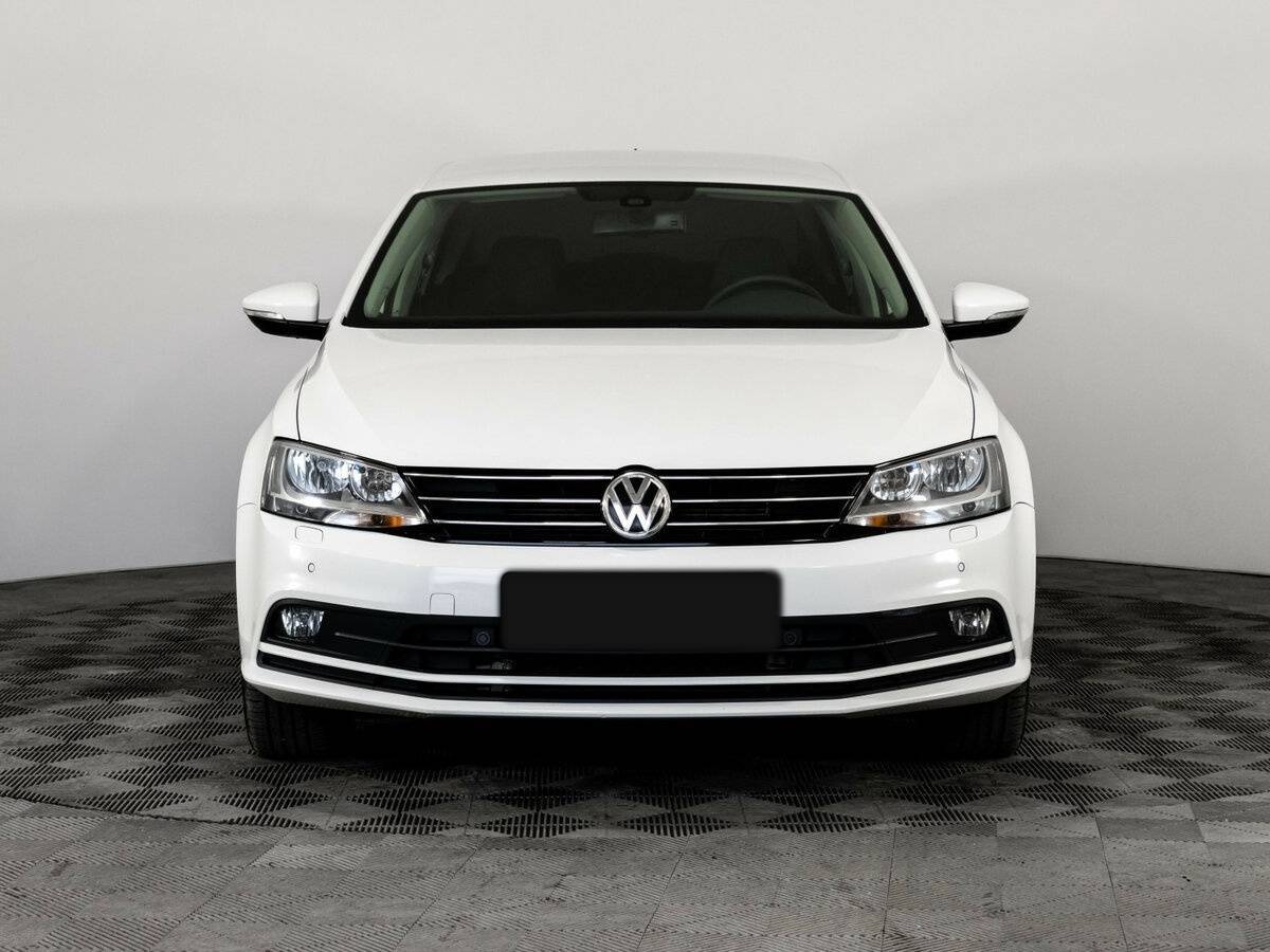Купить Volkswagen Jetta с пробегом. Фото: #1