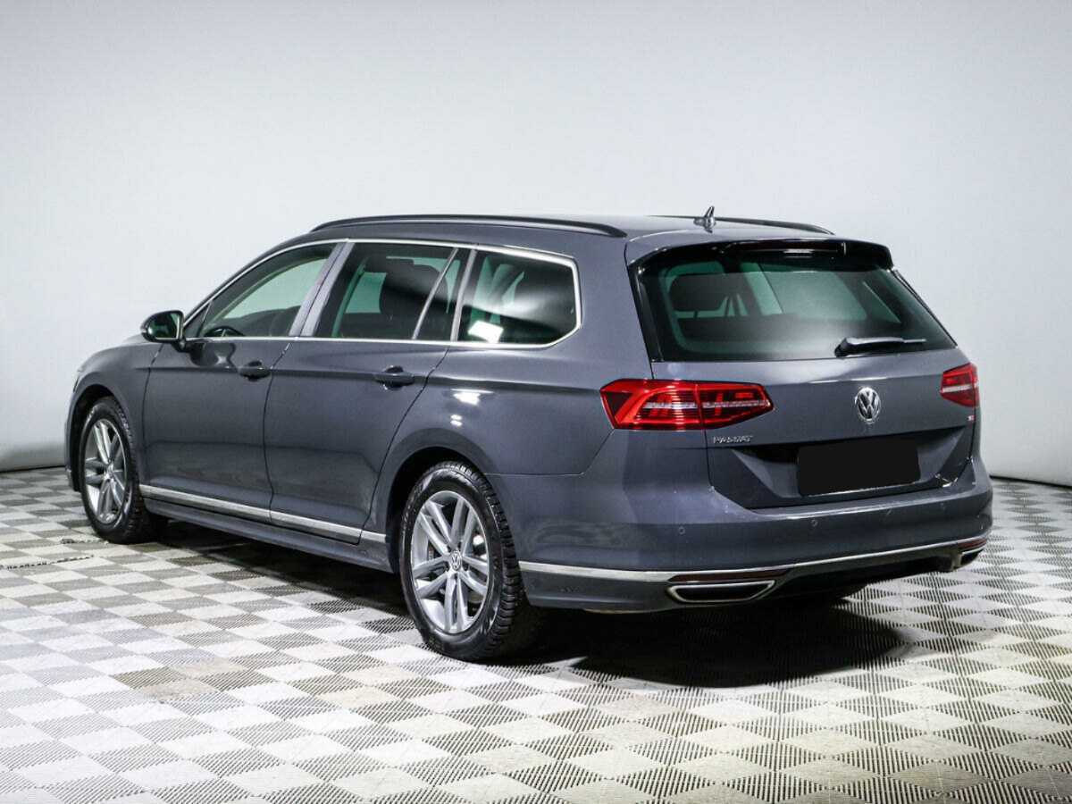 Купить Volkswagen Passat с пробегом. Фото: #5