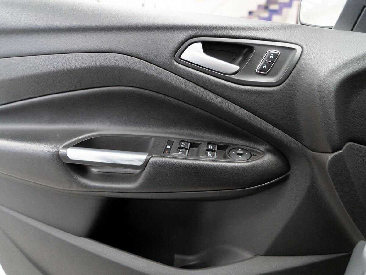 Купить Ford Kuga с пробегом. Фото: #11