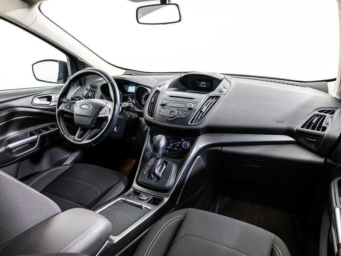 Купить Ford Kuga с пробегом. Фото: #6