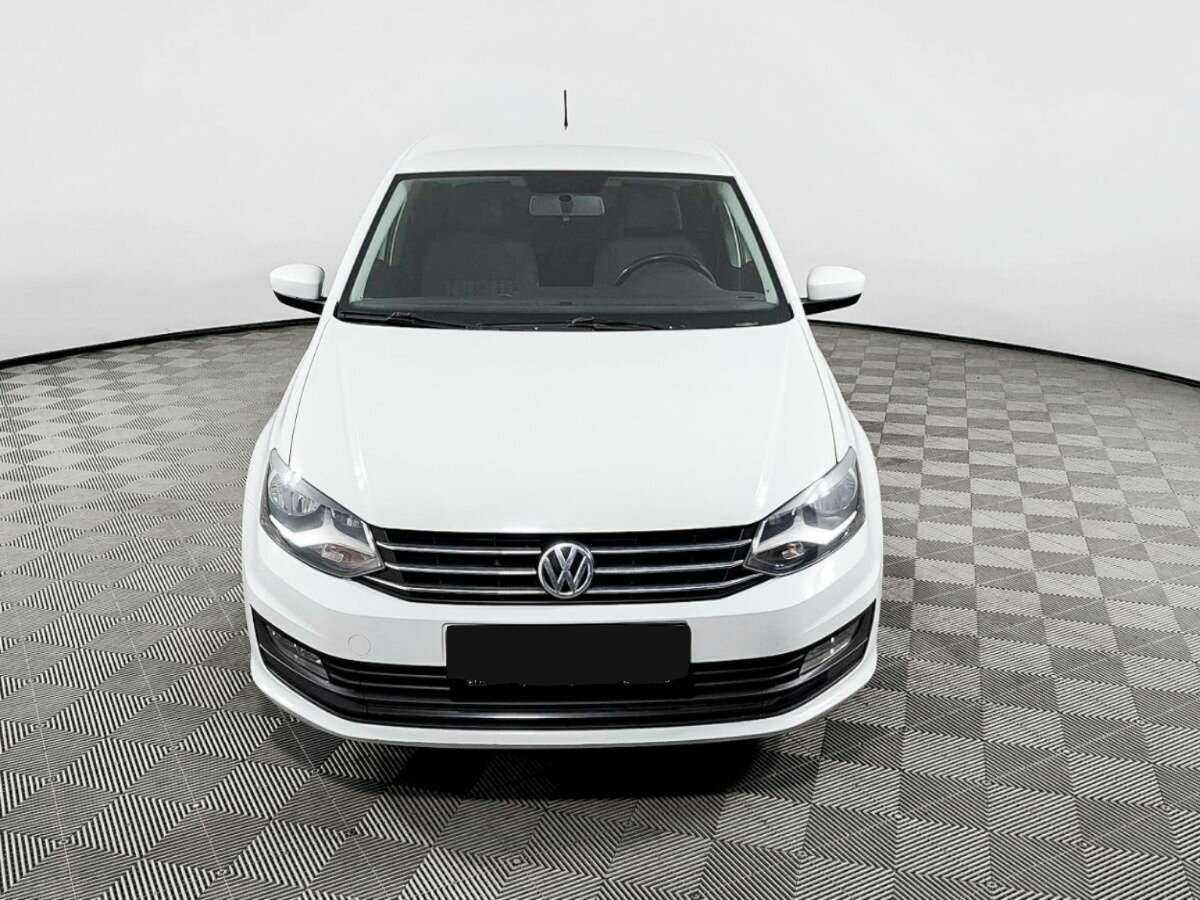 Купить Volkswagen Polo с пробегом. Фото: #1