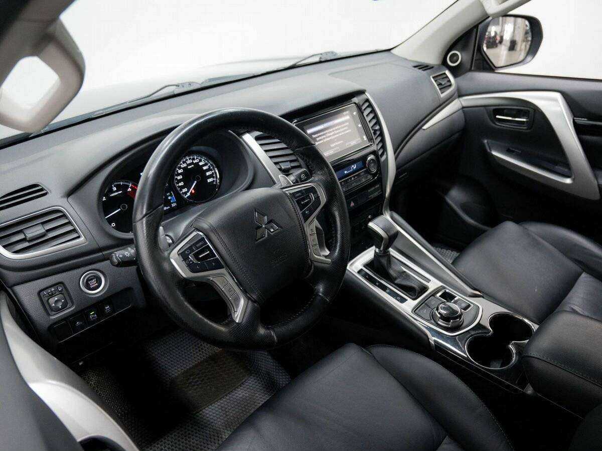 Купить Mitsubishi Pajero Sport с пробегом. Фото: #9
