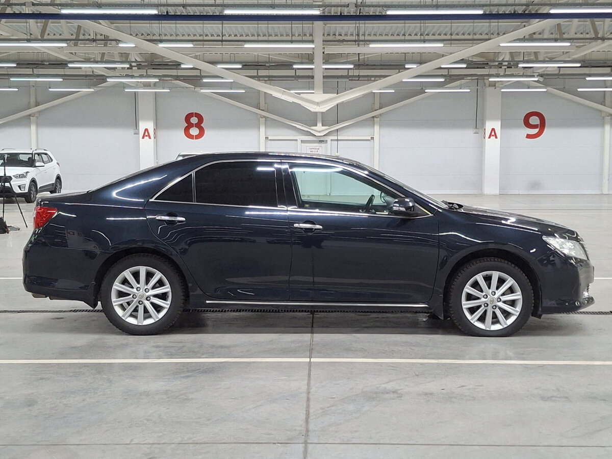 Купить Toyota Camry с пробегом. Фото: #3
