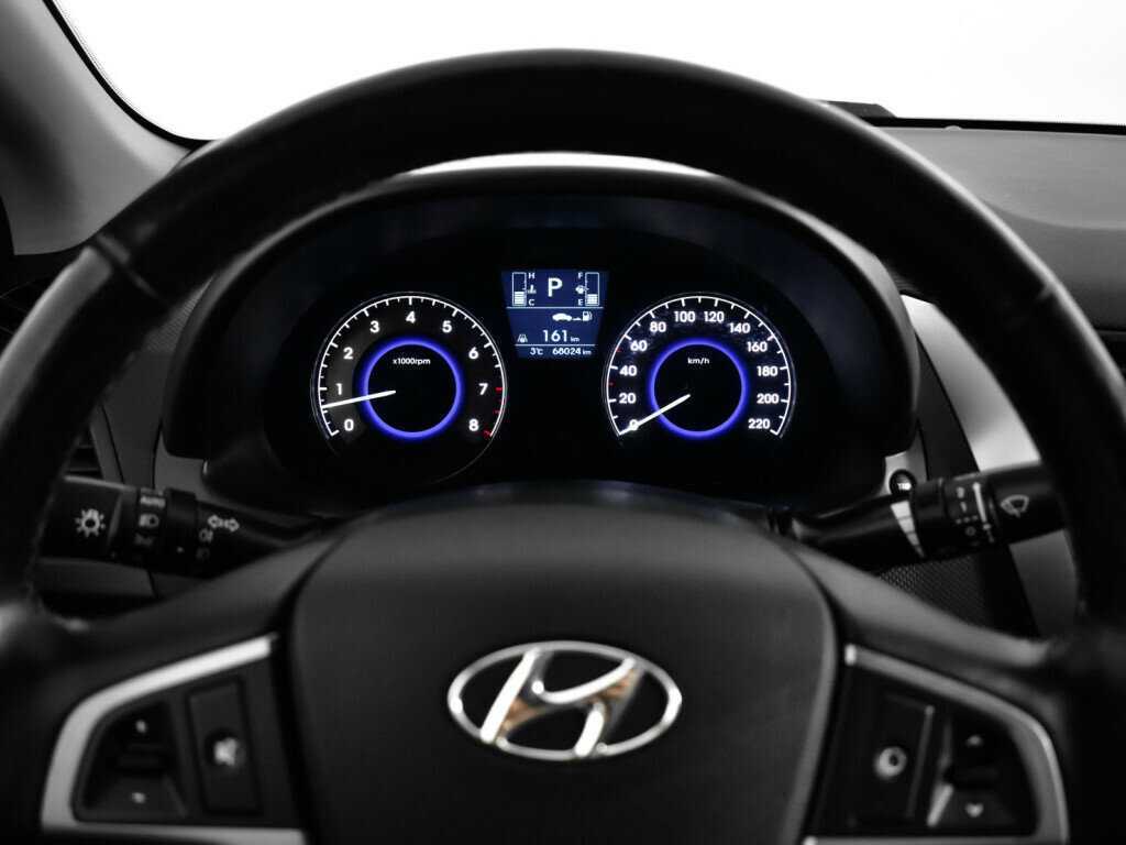 Купить Hyundai Solaris с пробегом. Фото: #10