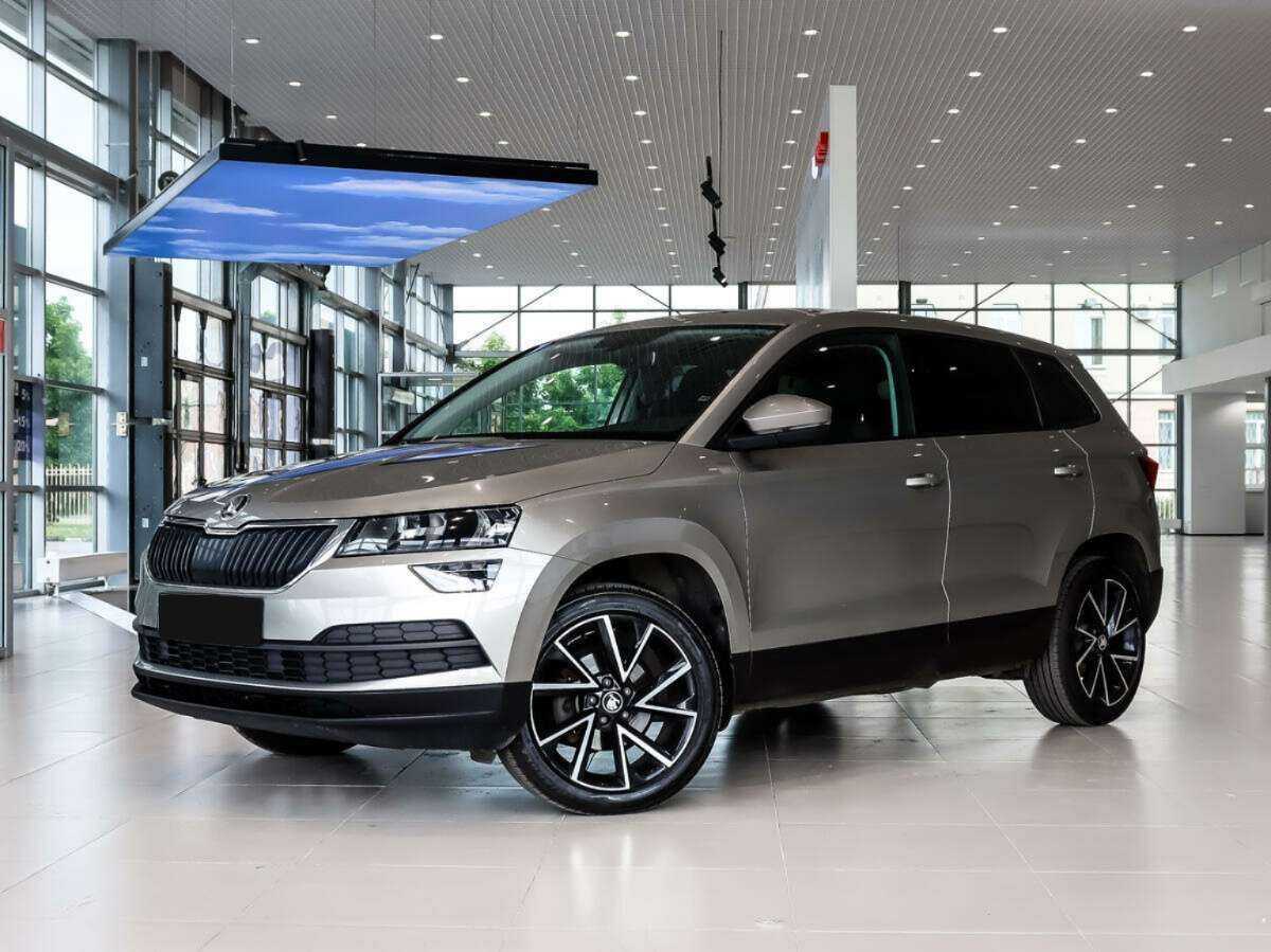 Купить Skoda Karoq с пробегом. Фото: #0