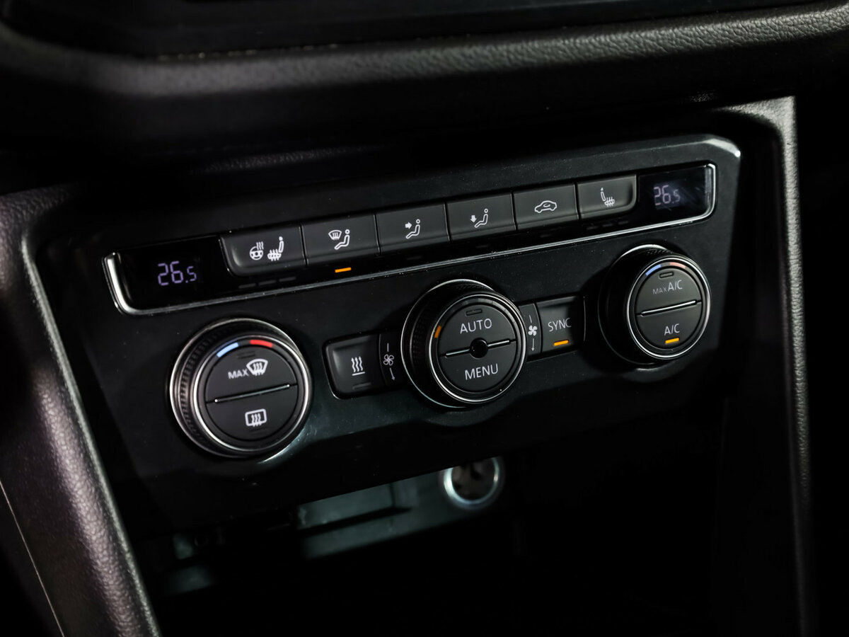 Купить Volkswagen Tiguan с пробегом. Фото: #15