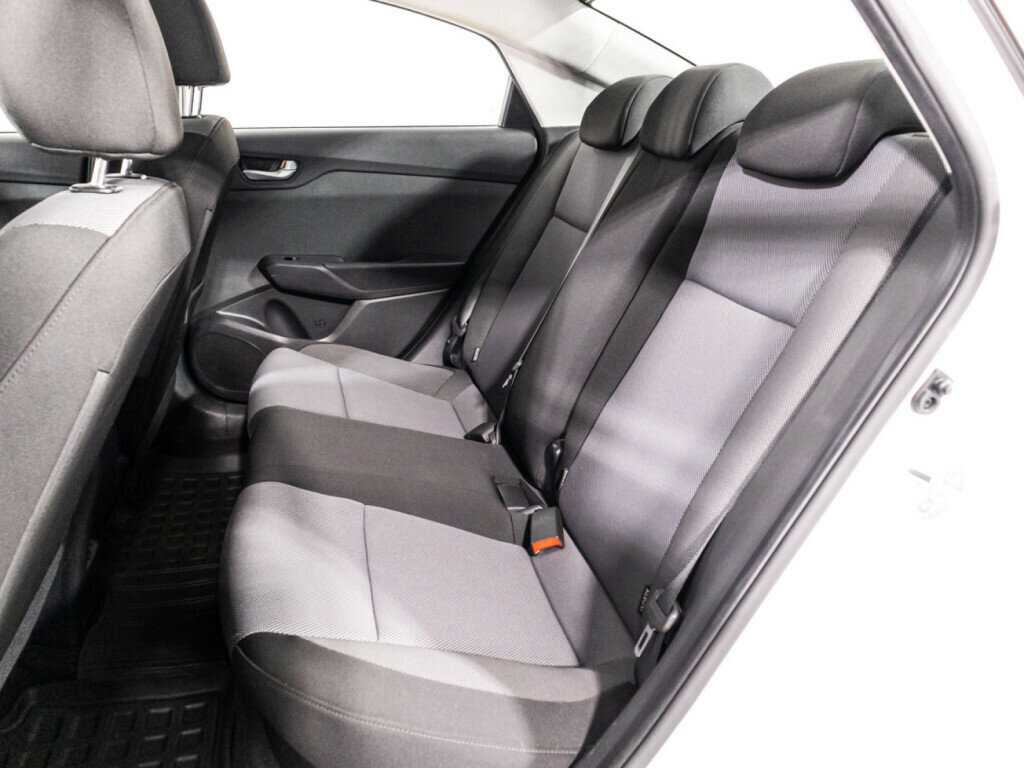 Купить Hyundai Solaris с пробегом. Фото: #9