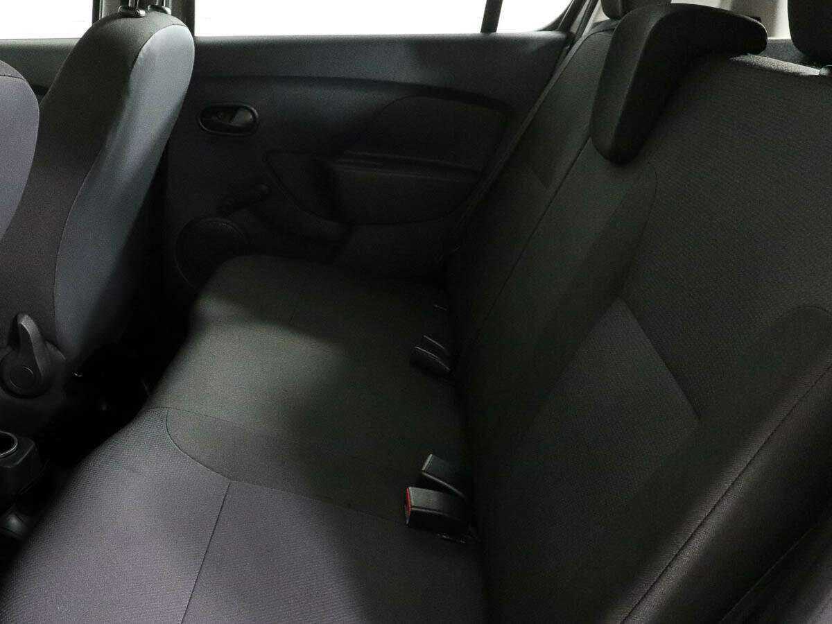 Купить Renault Sandero с пробегом. Фото: #7