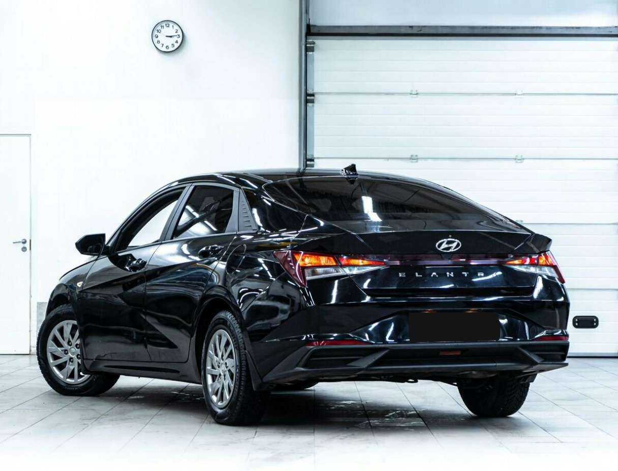 Купить Hyundai Elantra с пробегом. Фото: #3