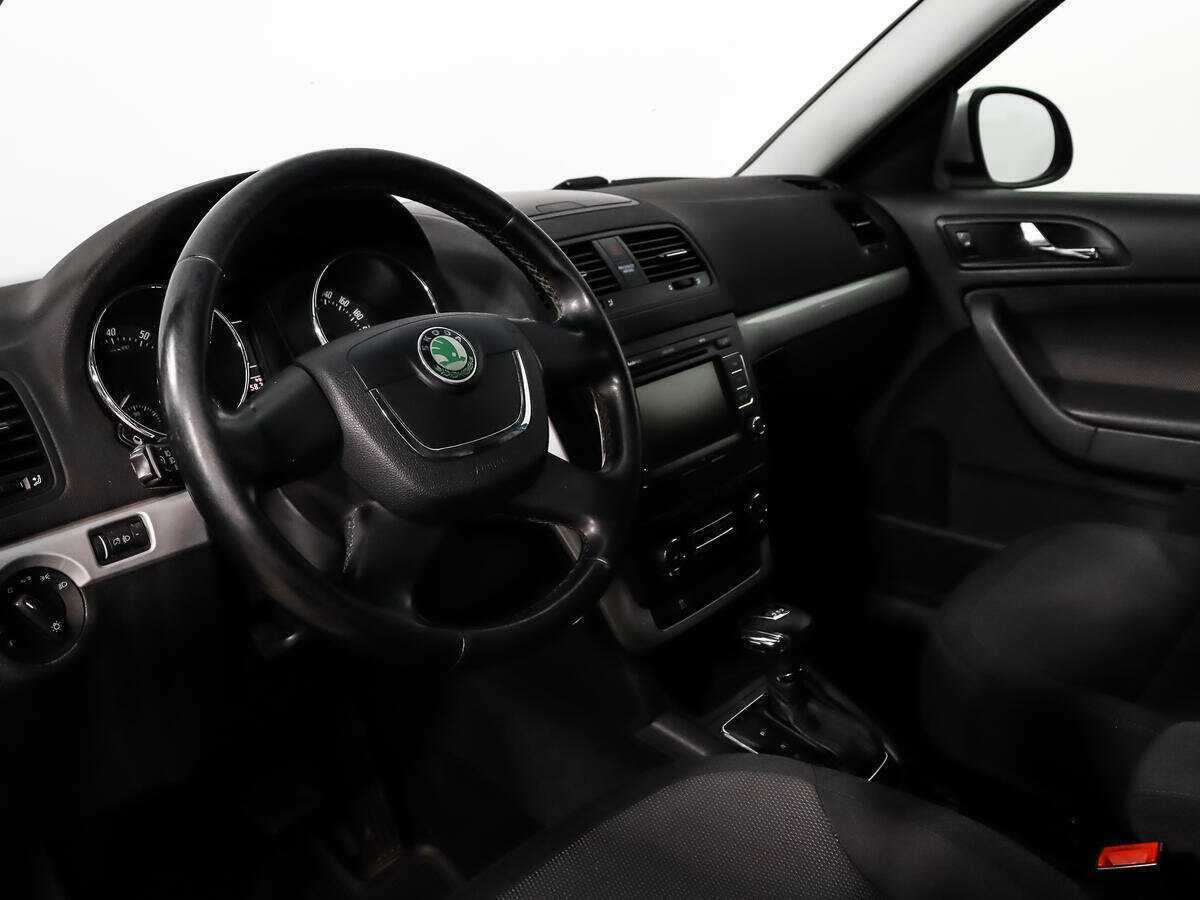 Купить Skoda Yeti с пробегом. Фото: #8