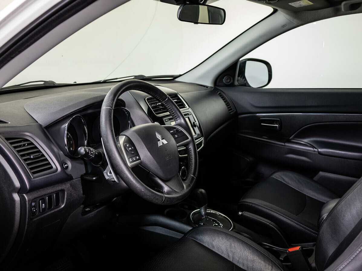 Купить Mitsubishi ASX с пробегом. Фото: #10