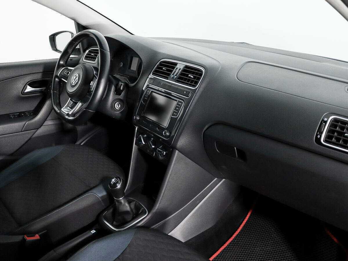 Купить Volkswagen Polo с пробегом. Фото: #9