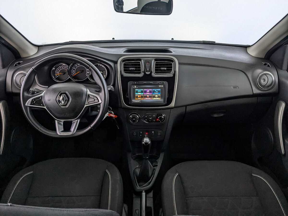 Купить Renault Sandero с пробегом. Фото: #9