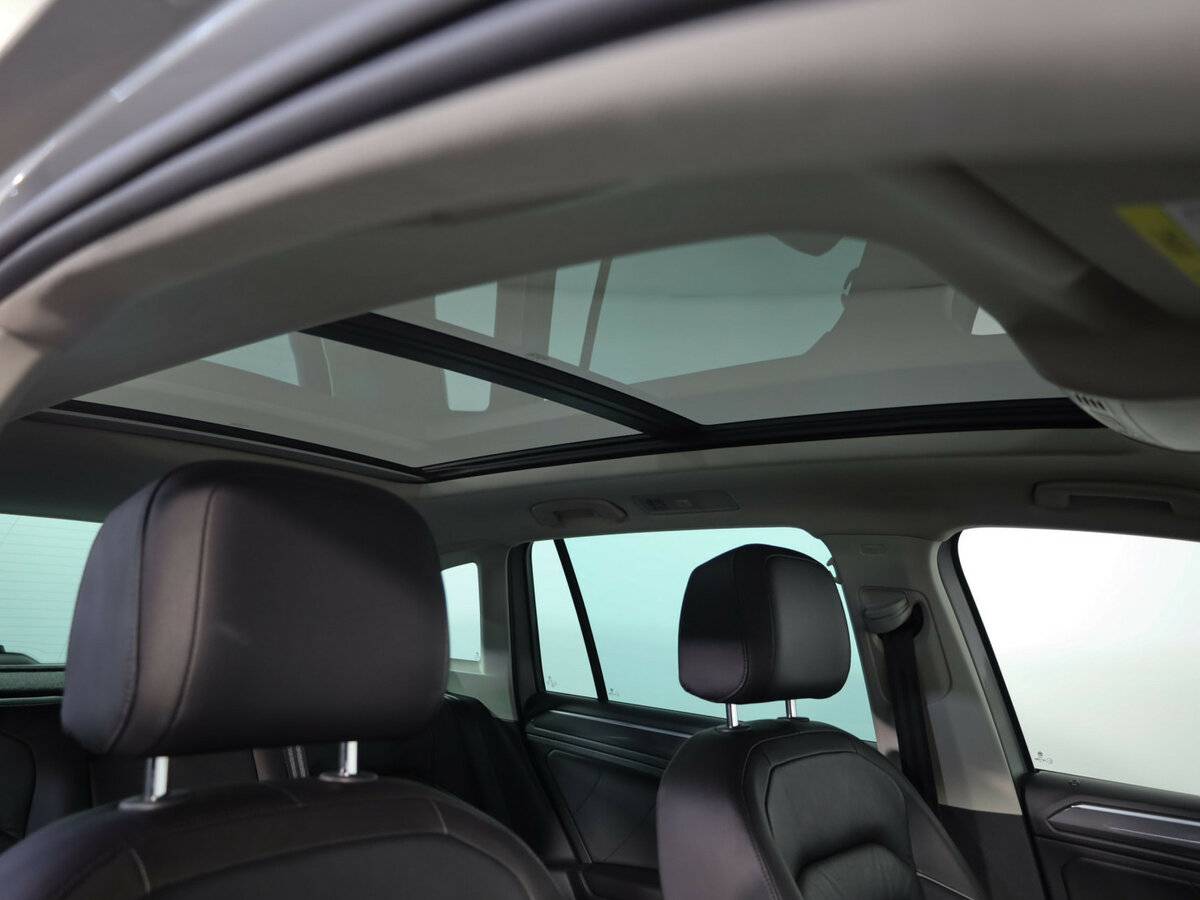 Купить Volkswagen Tiguan с пробегом. Фото: #21