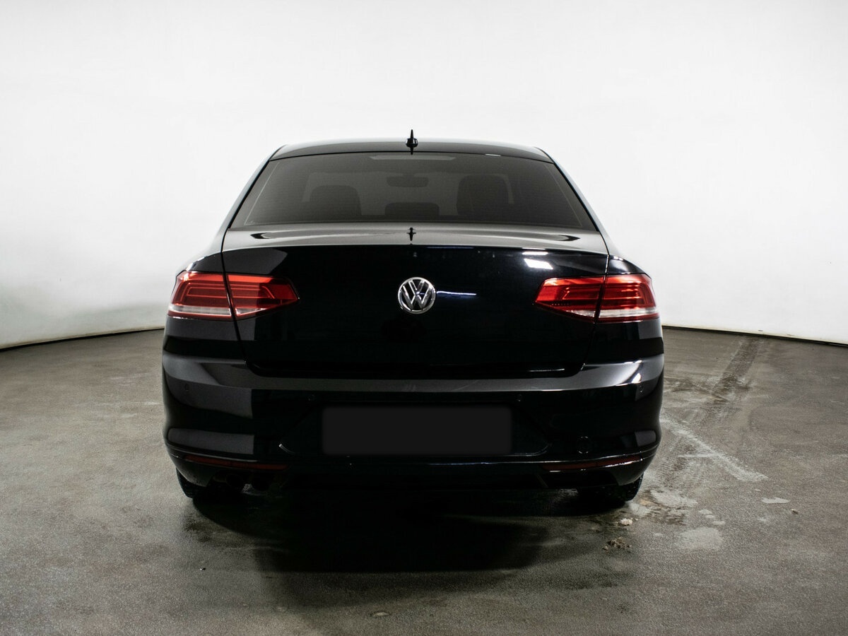 Купить Volkswagen Passat с пробегом. Фото: #4