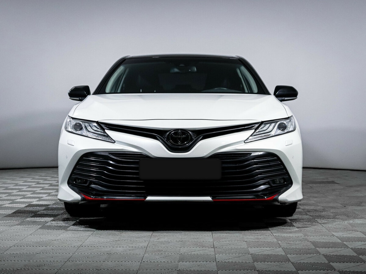 Купить Toyota Camry с пробегом. Фото: #1