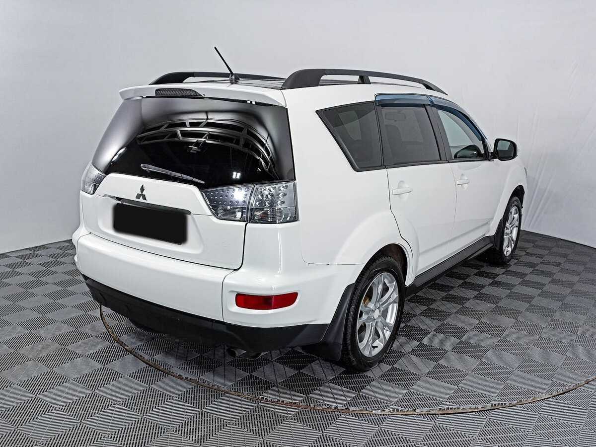 Купить Mitsubishi Outlander с пробегом. Фото: #4