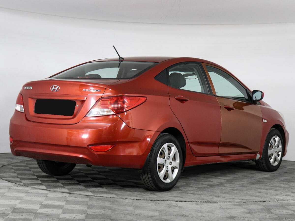 Купить Hyundai Solaris с пробегом. Фото: #2
