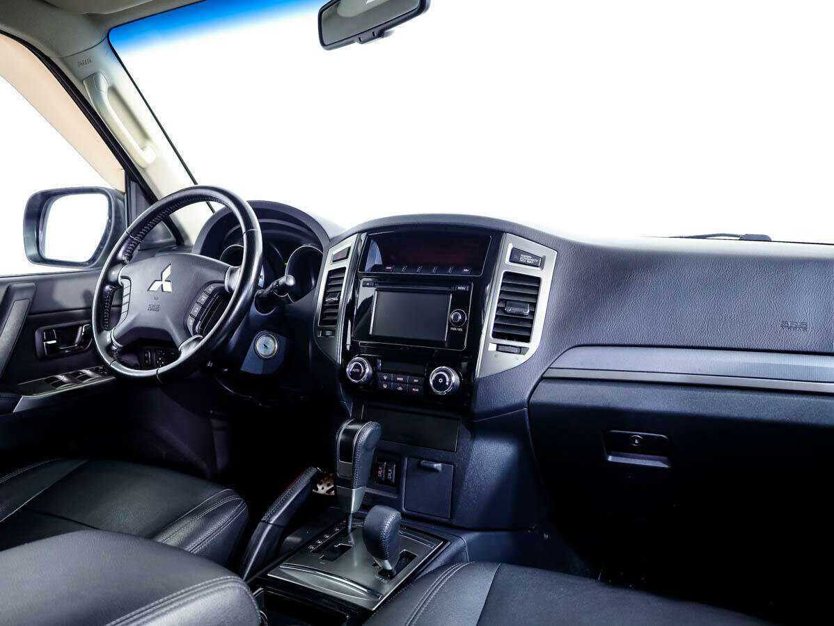 Купить Mitsubishi Pajero с пробегом. Фото: #7