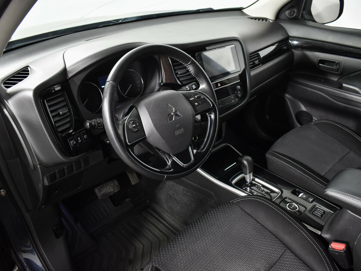 Купить Mitsubishi Outlander с пробегом. Фото: #8