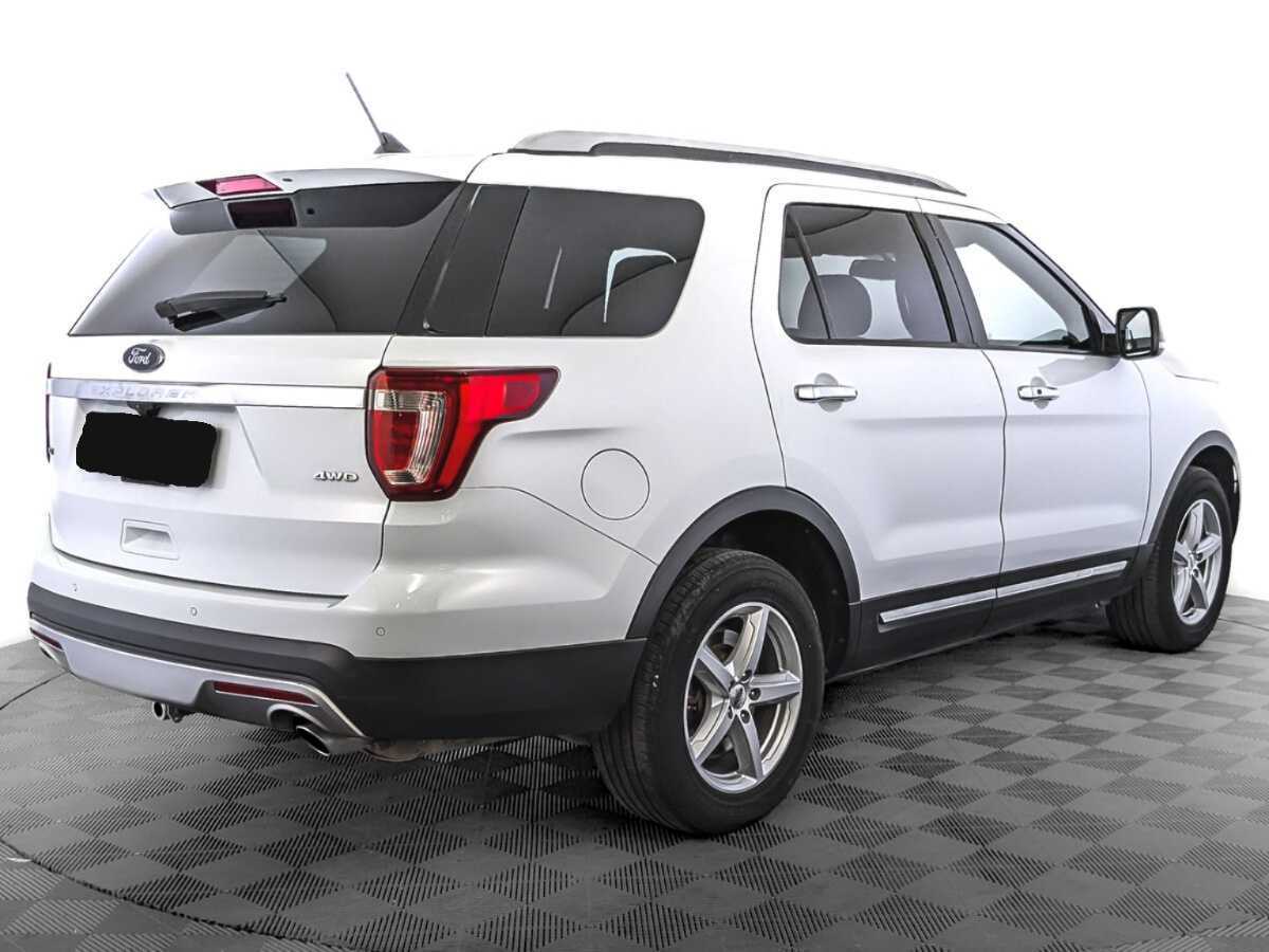 Купить Ford Explorer с пробегом. Фото: #4