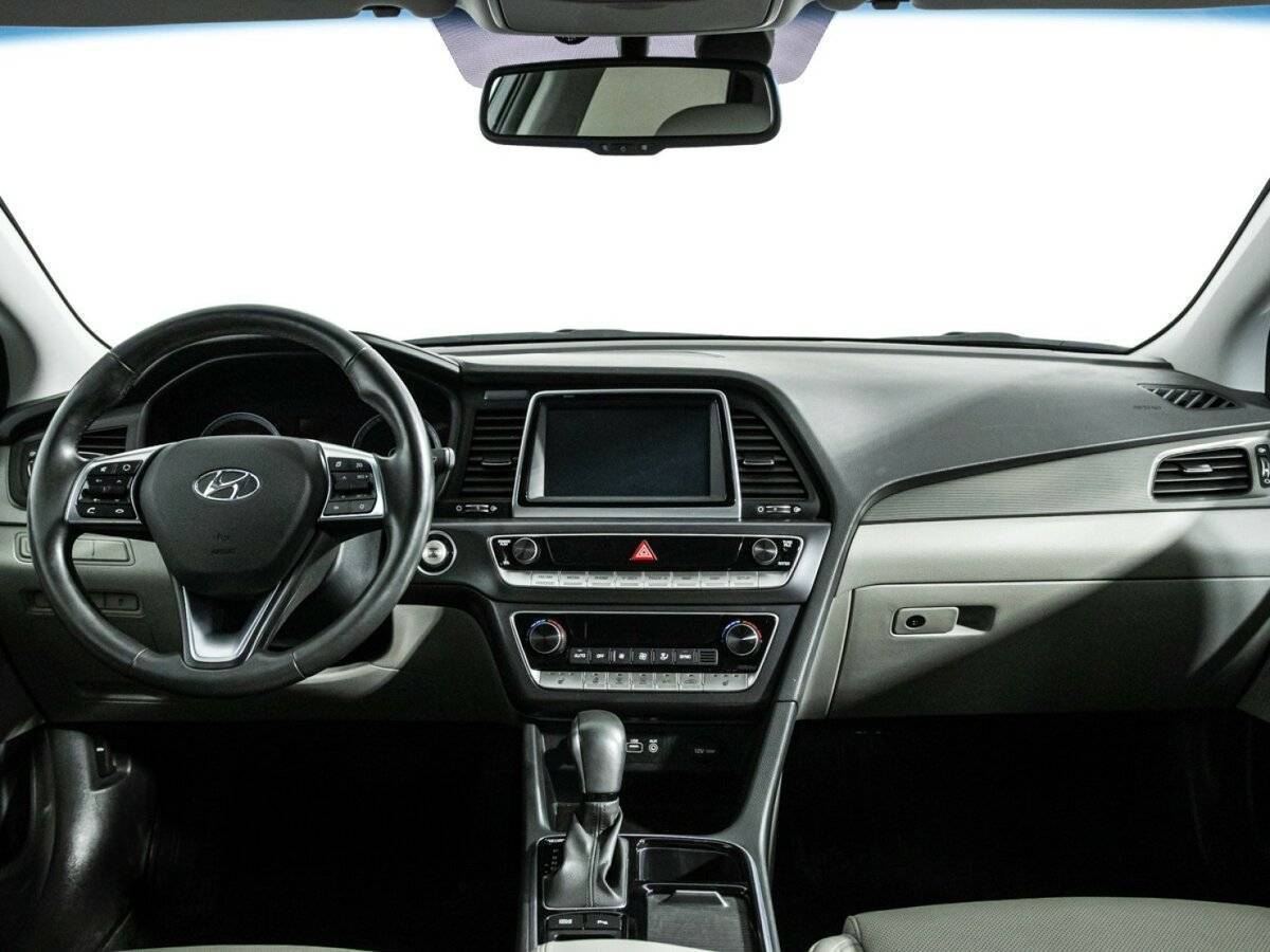 Купить Hyundai Sonata с пробегом. Фото: #12