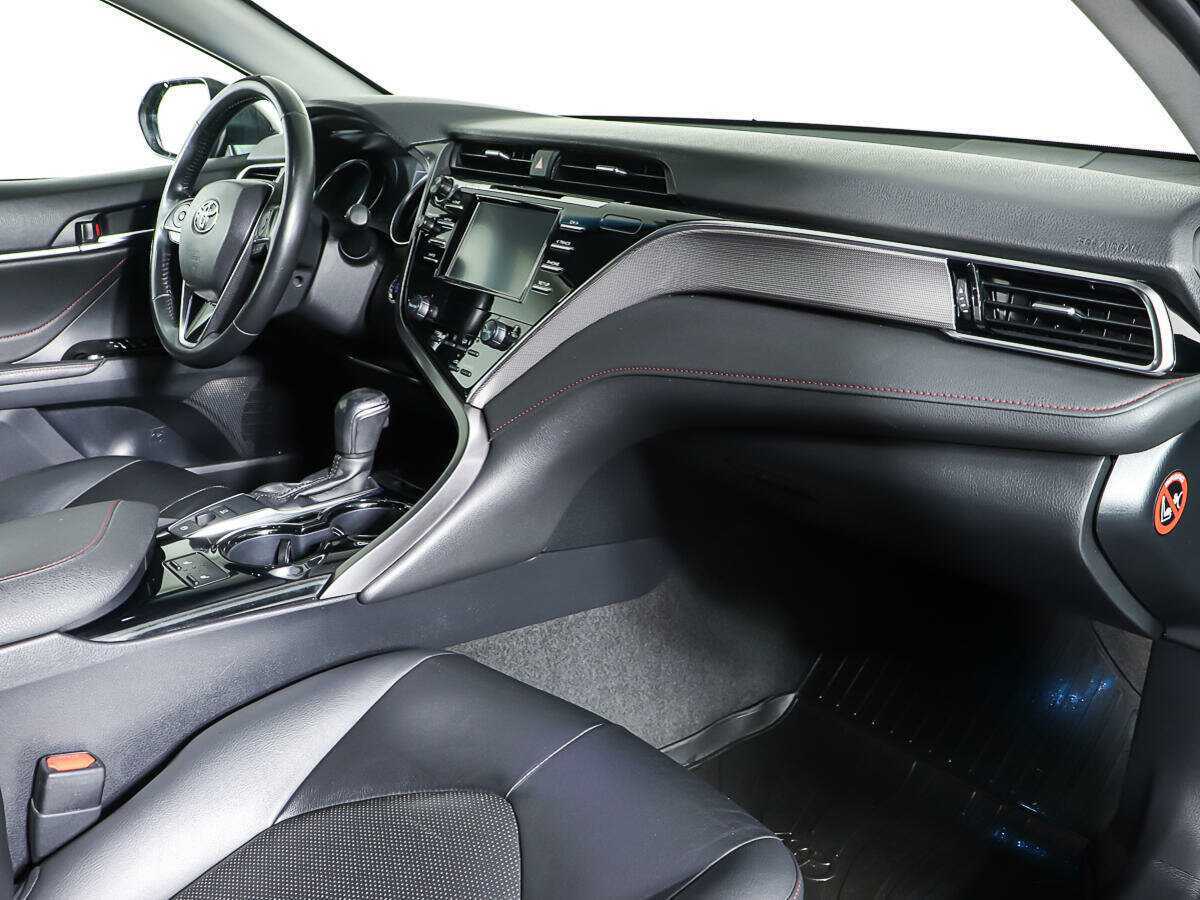 Купить Toyota Camry с пробегом. Фото: #8