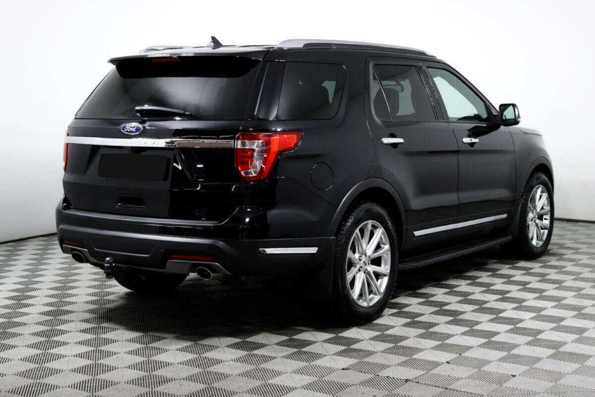 Купить Ford Explorer с пробегом. Фото: #4