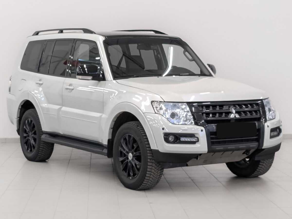 Купить Mitsubishi Pajero с пробегом. Фото: #2