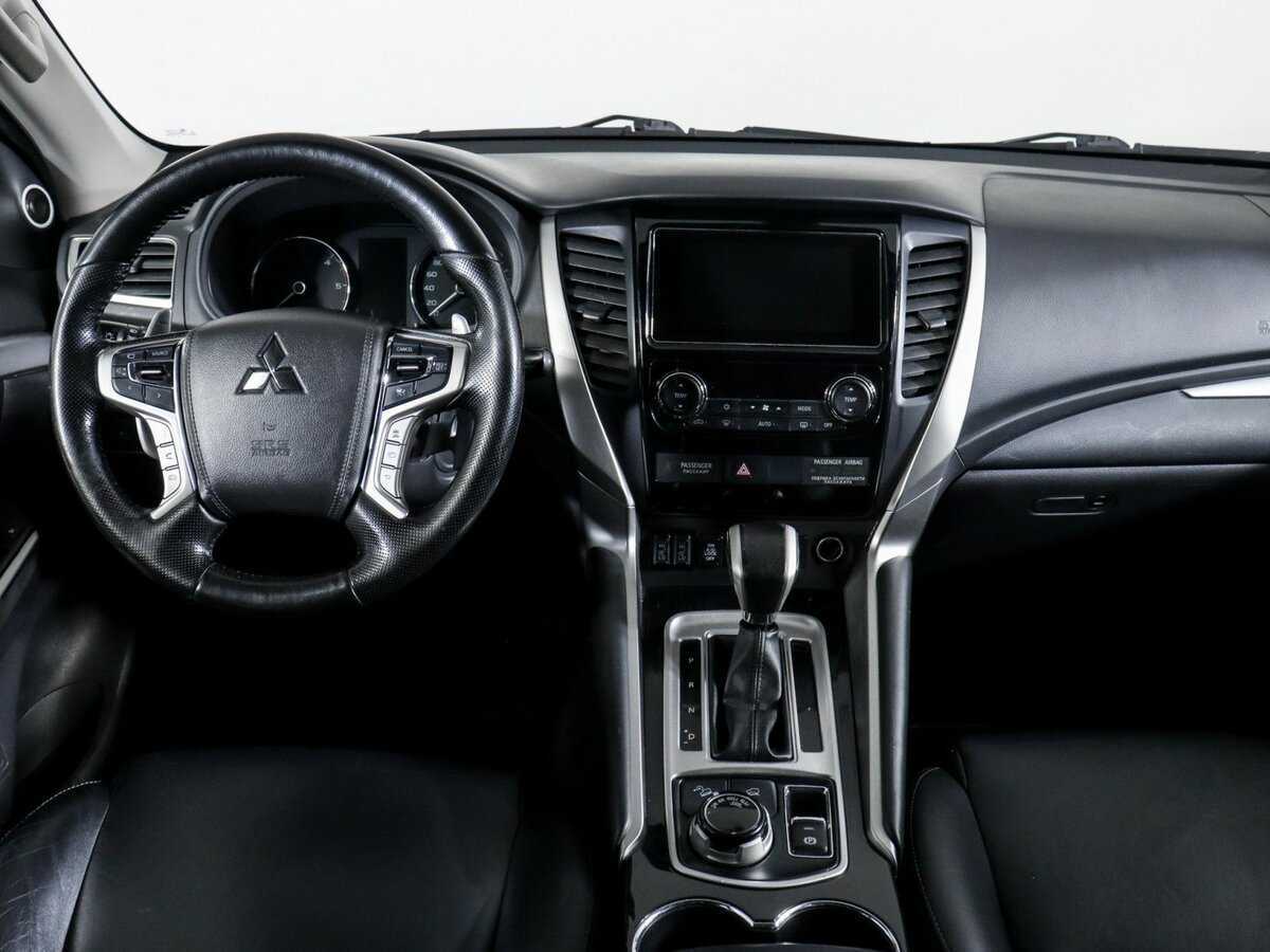 Купить Mitsubishi Pajero Sport с пробегом. Фото: #11