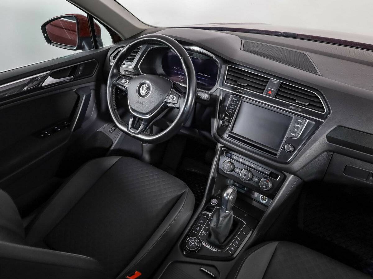Купить Volkswagen Tiguan с пробегом. Фото: #5