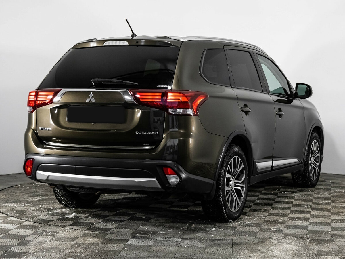 Купить Mitsubishi Outlander с пробегом. Фото: #3