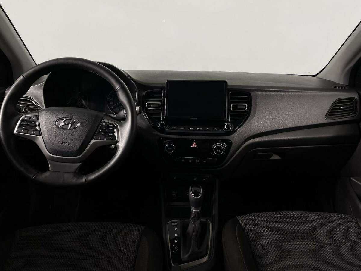 Купить Hyundai Solaris с пробегом. Фото: #4