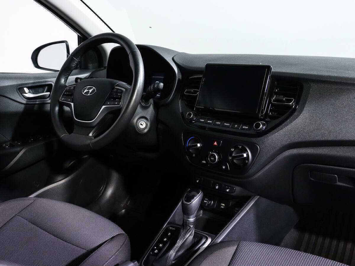 Купить Hyundai Solaris с пробегом. Фото: #6