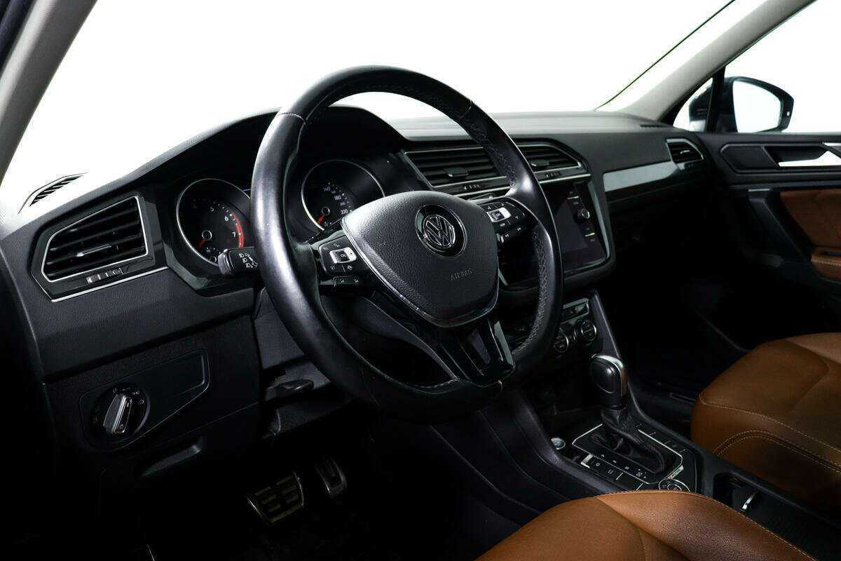 Купить Volkswagen Tiguan с пробегом. Фото: #12