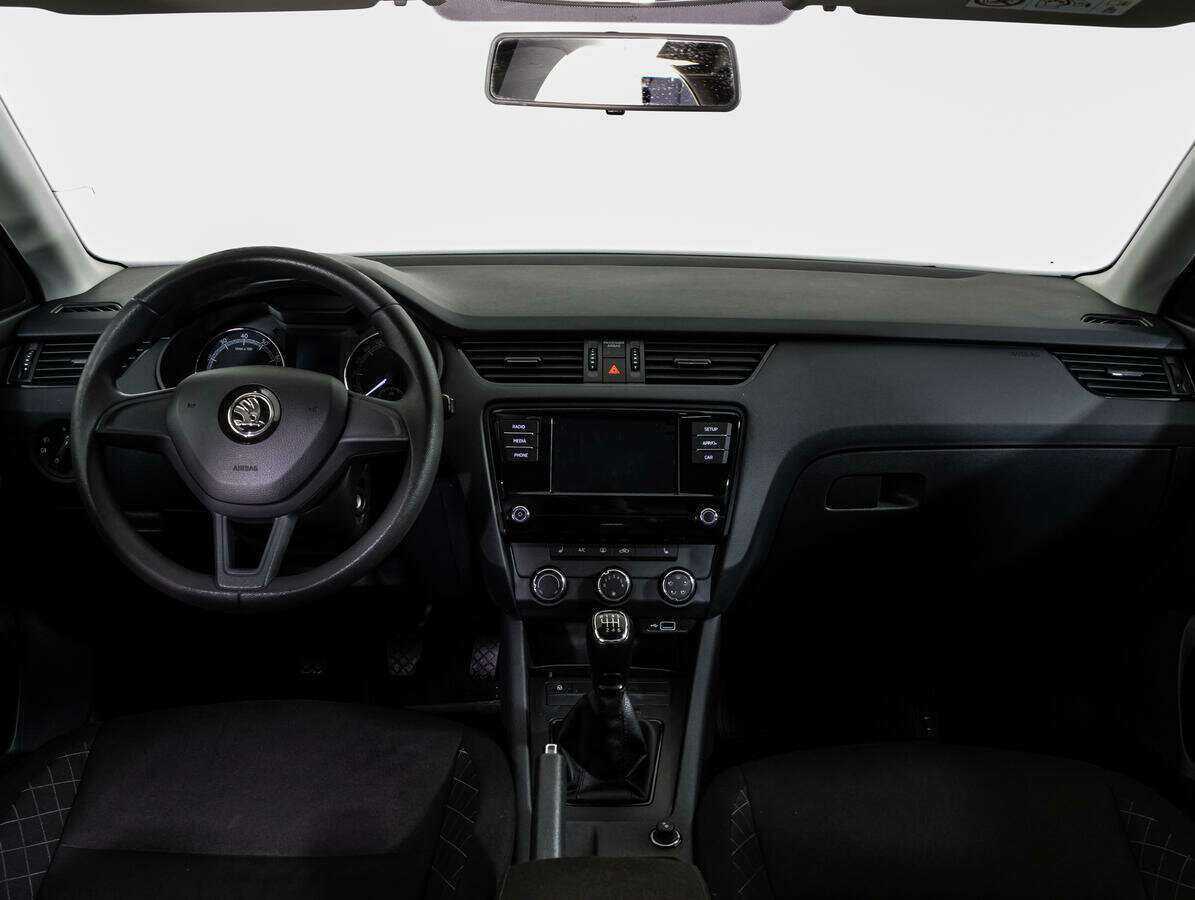 Купить Skoda Octavia с пробегом. Фото: #12