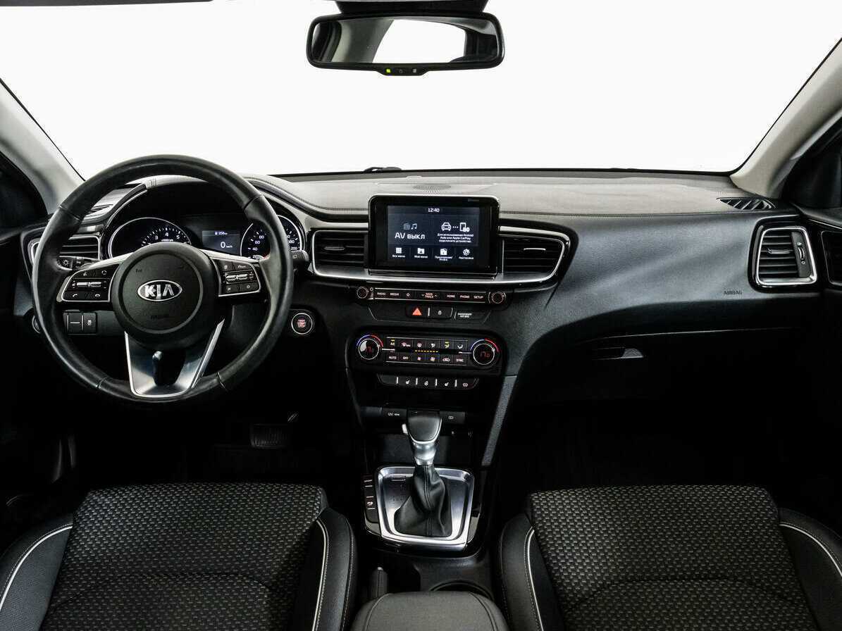 Купить Kia Ceed с пробегом. Фото: #9