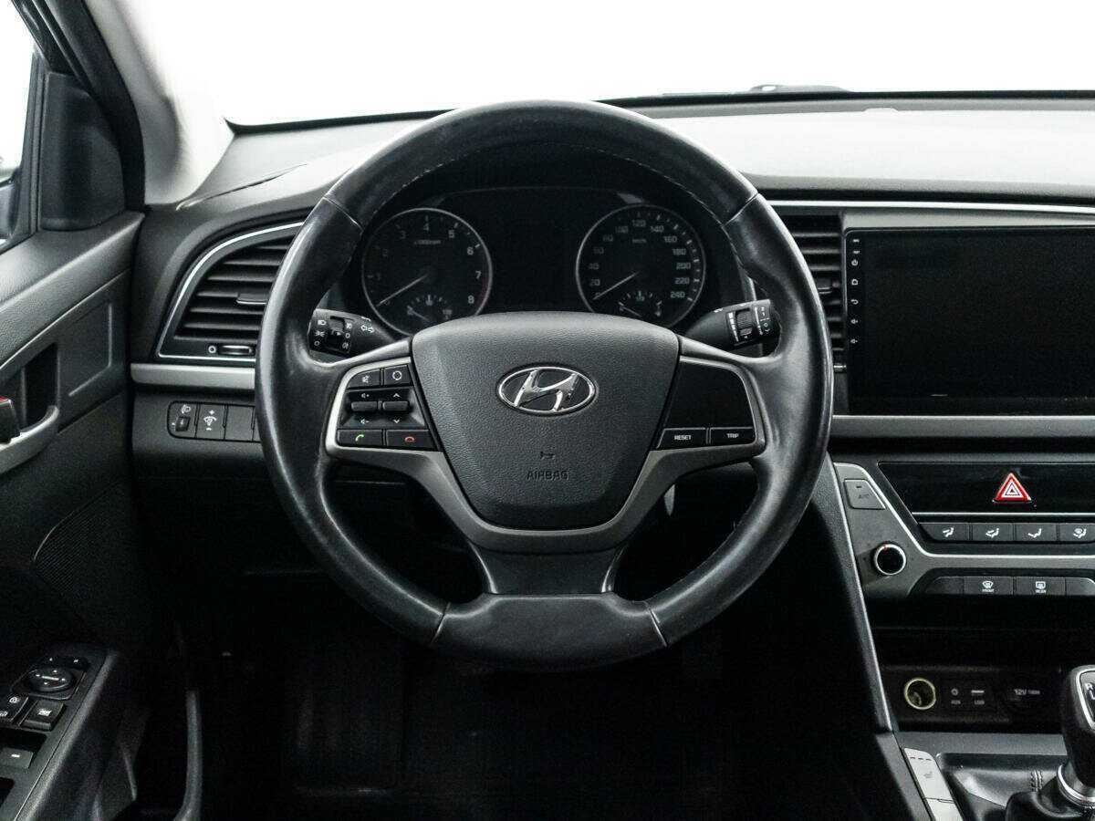 Купить Hyundai Elantra с пробегом. Фото: #17