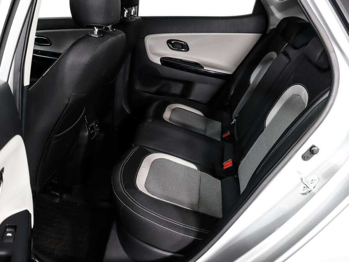 Купить Kia Ceed с пробегом. Фото: #10