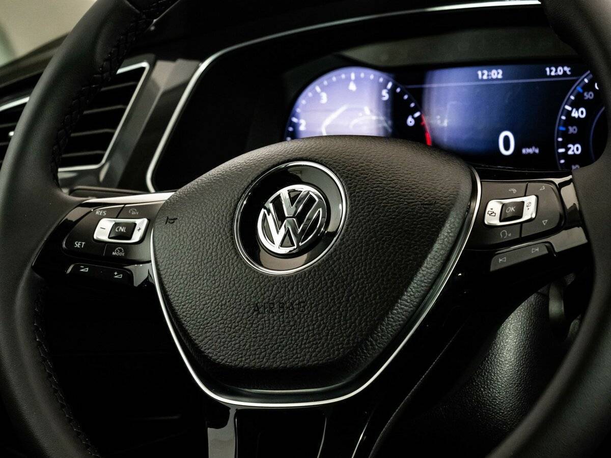 Купить Volkswagen Tiguan с пробегом. Фото: #9