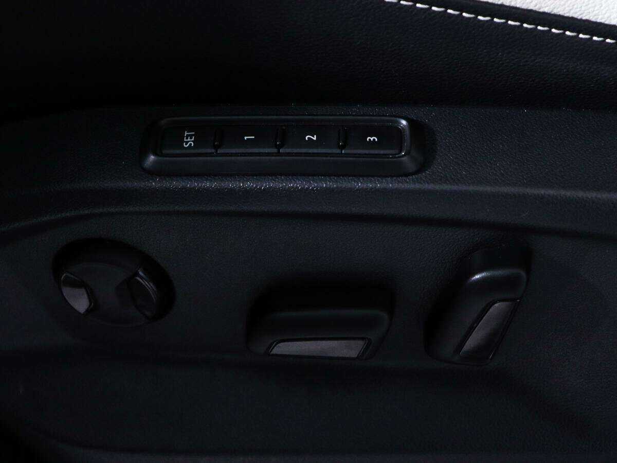 Купить Volkswagen Tiguan с пробегом. Фото: #18