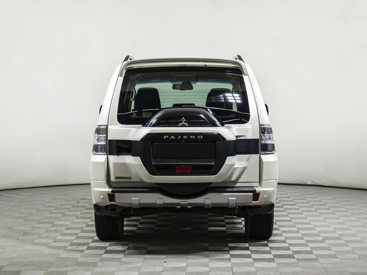 Купить Mitsubishi Pajero с пробегом. Фото: #4