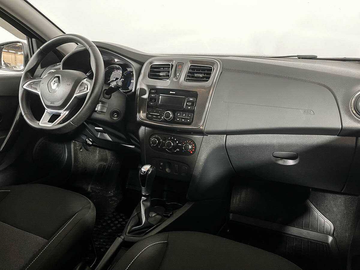Купить Renault Sandero с пробегом. Фото: #9