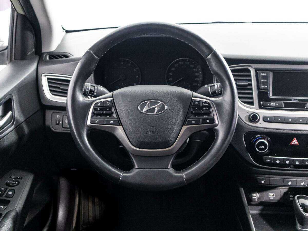 Купить Hyundai Solaris с пробегом. Фото: #15