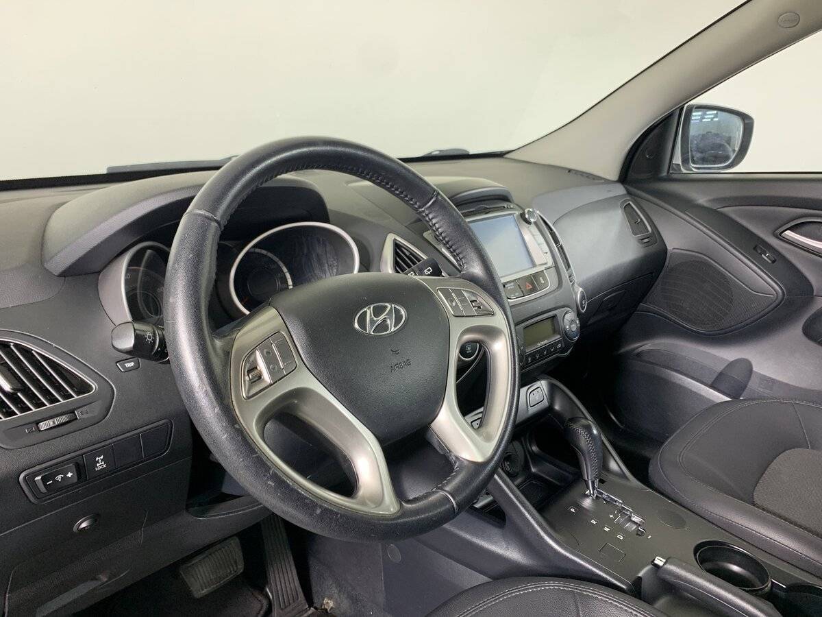 Купить Hyundai ix35 с пробегом. Фото: #10
