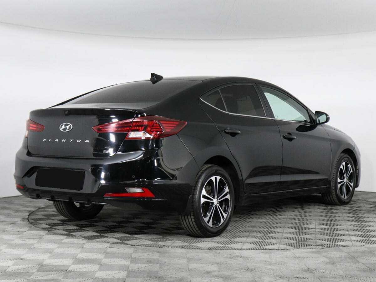 Купить Hyundai Elantra с пробегом. Фото: #4