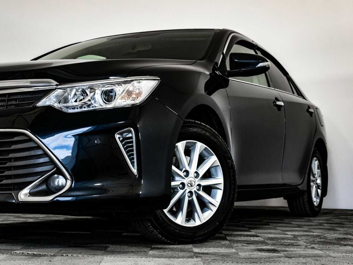 Купить Toyota Camry с пробегом. Фото: #1