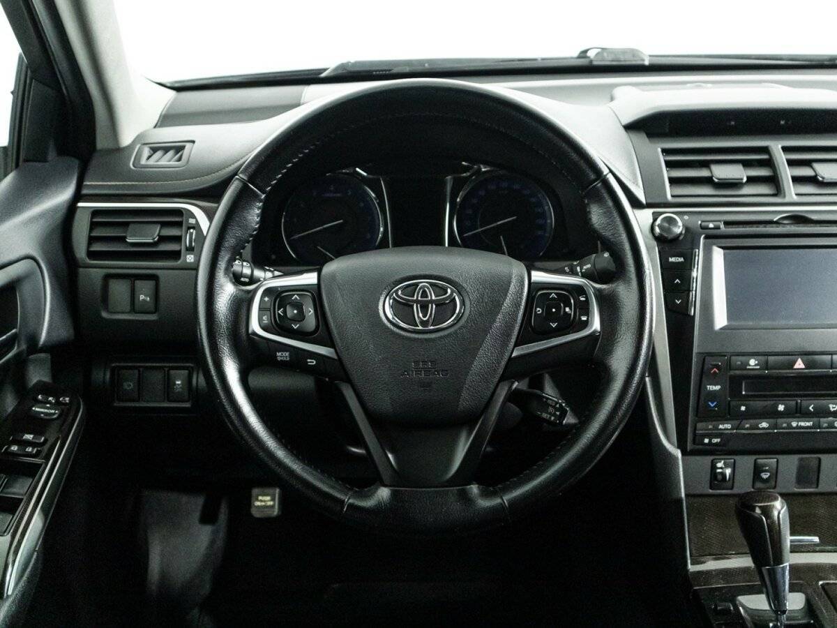 Купить Toyota Camry с пробегом. Фото: #18